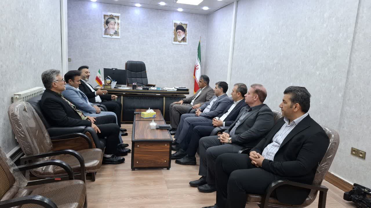 دیدار مدیر کل هواشناسی لرستان با فرماندار معمولان